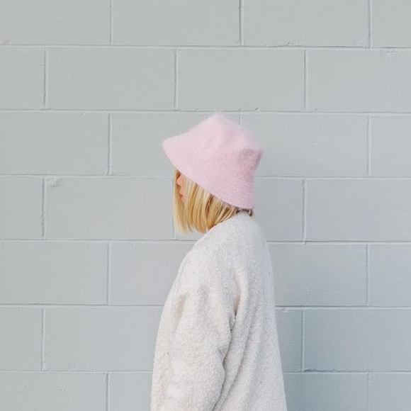 Meet your Posher, Lucy - Picture 1 of 1